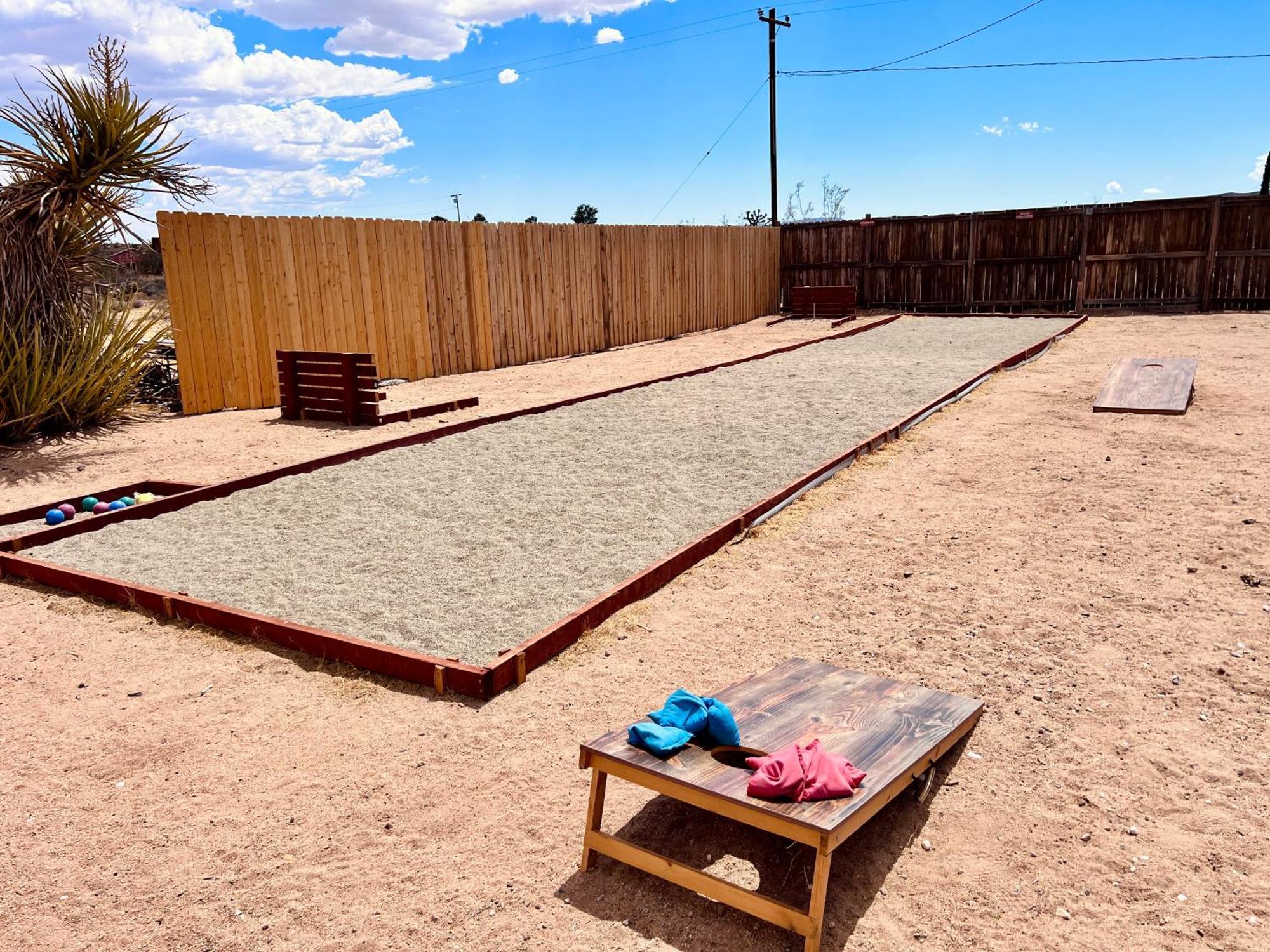 Private Jt Cabin - Ev L2 Station, Hammocks, Fire Pit, Bbq, Bocce Ball, Cornhole Yucca Valley Exterior foto